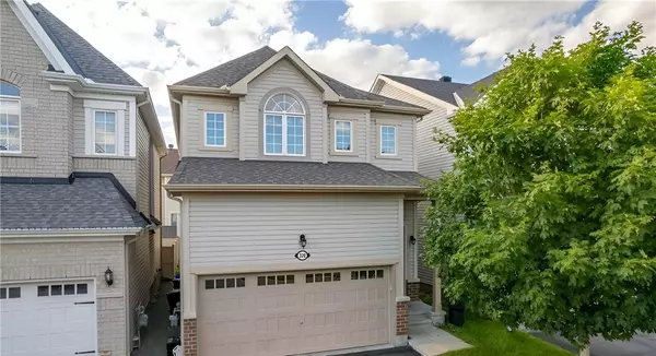 320 Autumnfield ST, Kanata, ON K2M 3A6