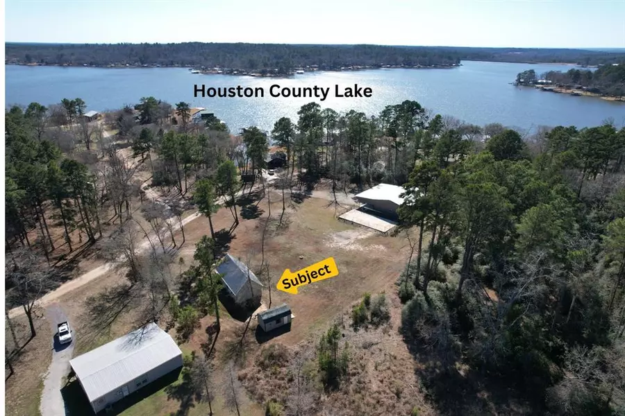 283 Lakeshore Drive, Grapeland, TX 75844