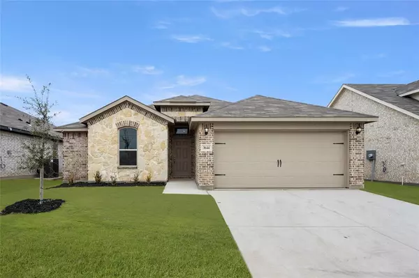 3644 N Crowley Cleburne, Fort Worth, TX 76036