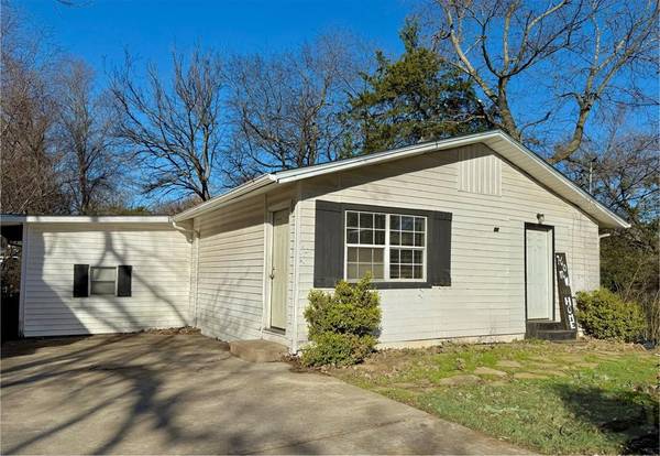 907 Thatcher Street, Denison, TX 75020