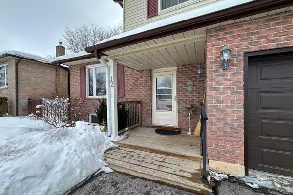 Scugog, ON L9L 1G7,13 Applewood CRES