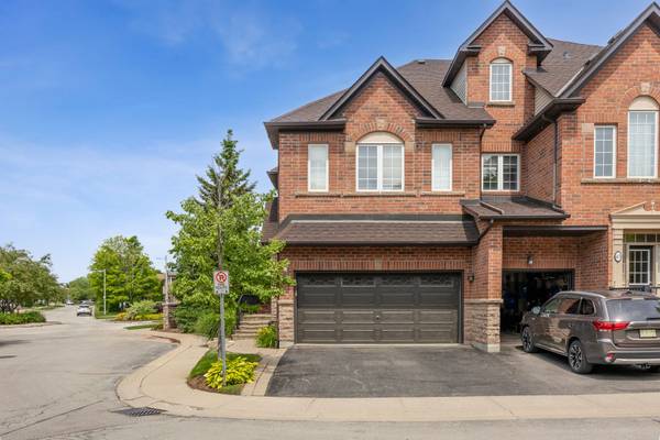 300 Ravineview WAY #44,  Oakville,  ON L6H 7J2