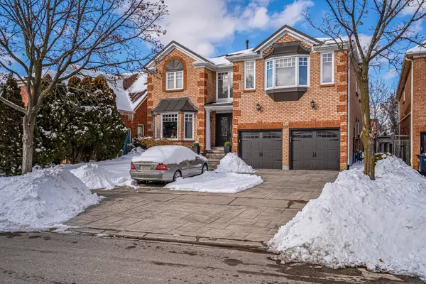 1519 Ballantrae DR, Mississauga, ON L5M 3N4