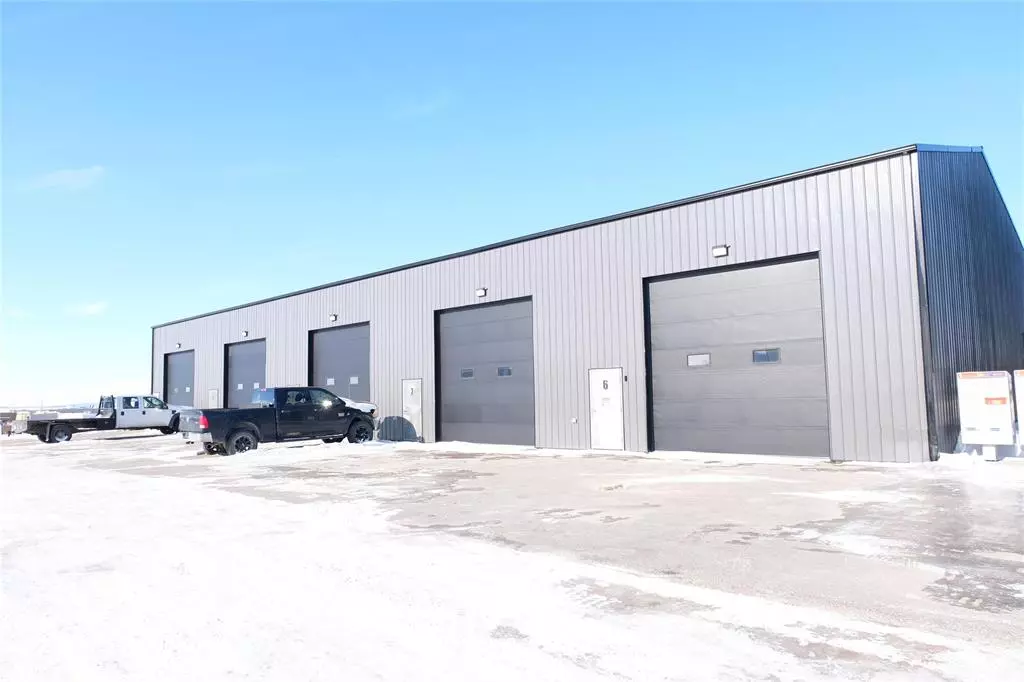 Niverville, MB R0A 1E0,735 Schultz AVE