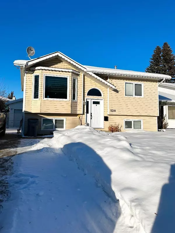 9210 63 AVE, Grande Prairie, AB T8W 1A9