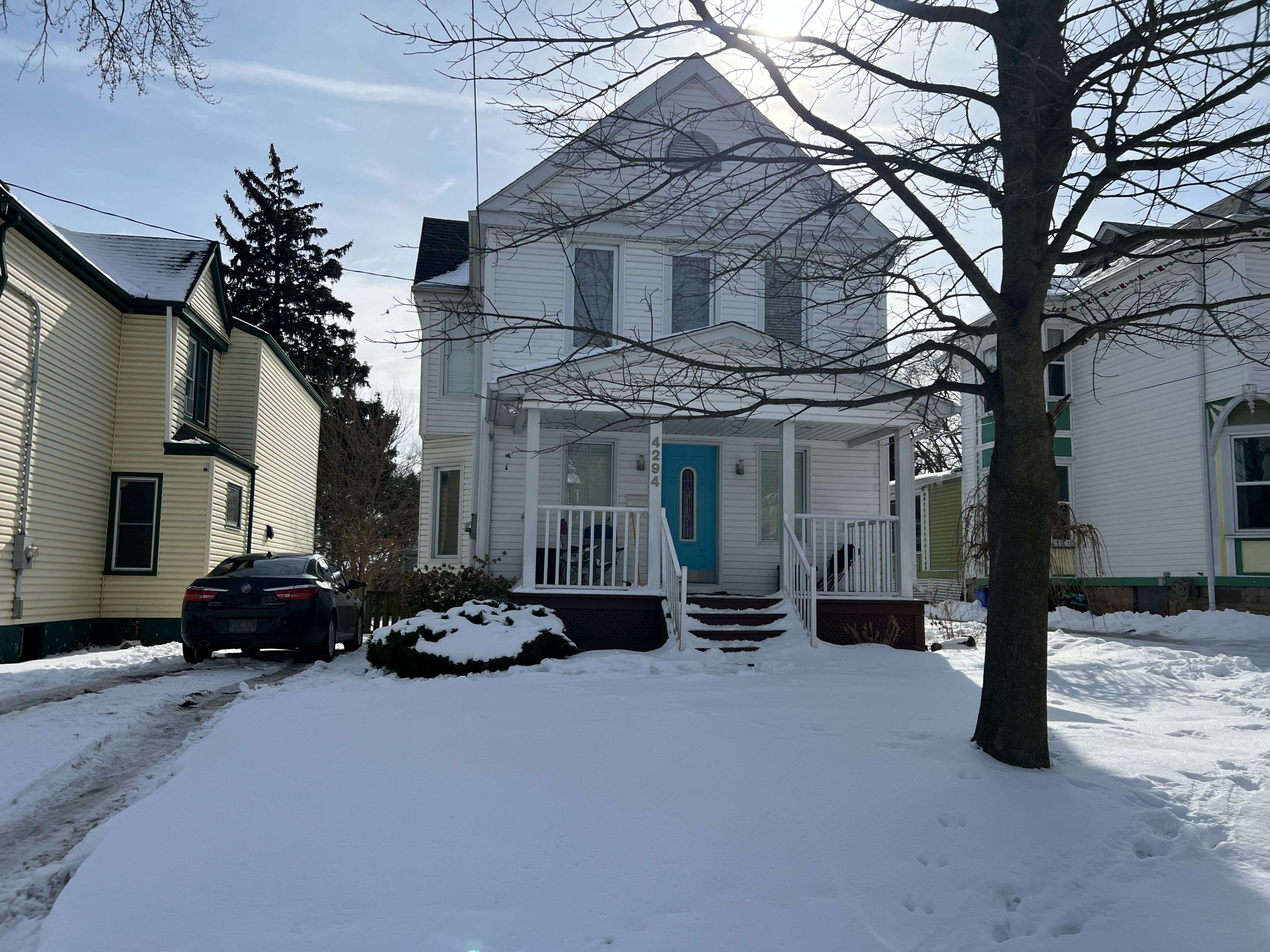Niagara Falls, ON L2E 1T6,4294 SIMCOE ST