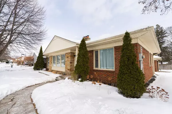 811 Bessborough DR, Oshawa, ON L1G 4H5