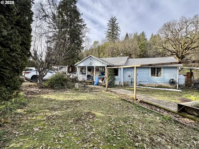 905 REUBEN RD, Glendale, OR 97442