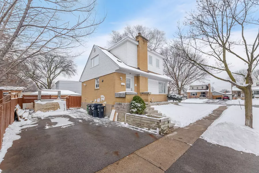 41 Tofield CRES, Toronto W10, ON M9W 2B8