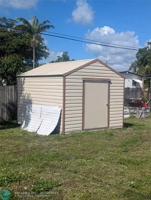 Davie, FL 33314,3871 SW 59th Ave