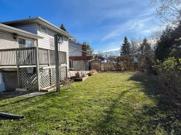 Belleville, ON K8N 5G6,18 Diamond CRES