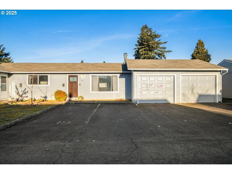 251 SE 3RD AVE, Canby, OR 97013