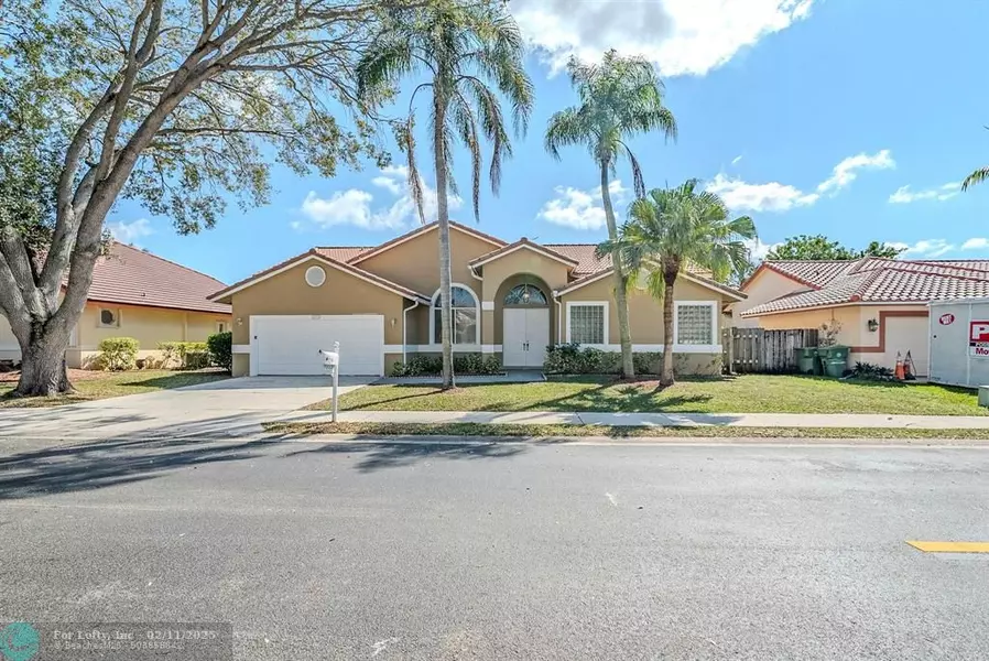 10320 SW 15th St, Pembroke Pines, FL 33025