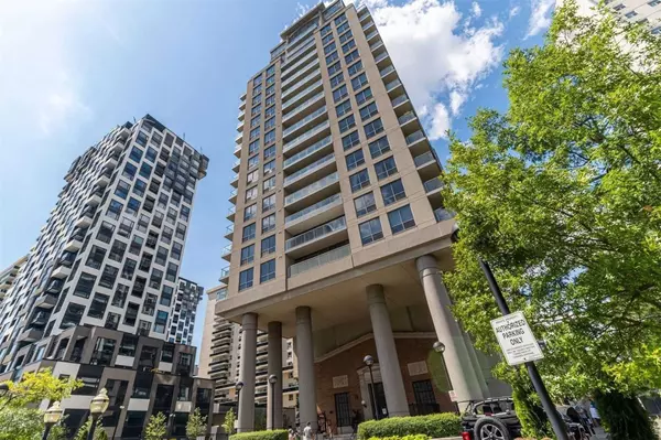 70 High Park AVE #1102, Toronto W02, ON M6P 1A1