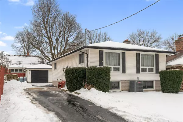 19 Ursula AVE, St. Catharines, ON L2T 1S9