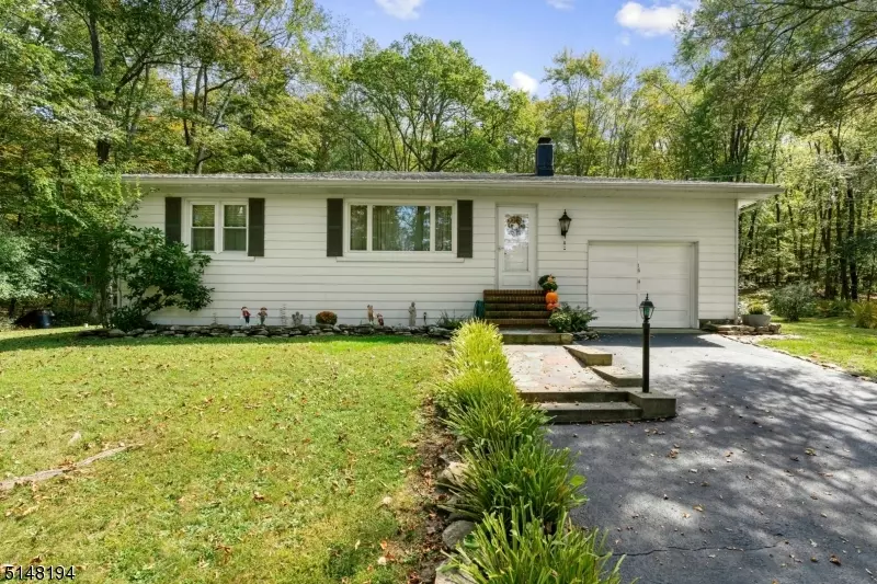 16 Clove Rd, Montague Twp., NJ 07827