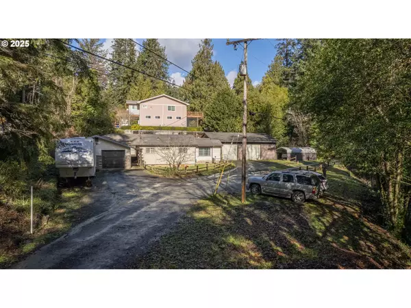 Coquille, OR 97423,874 E 7TH PL