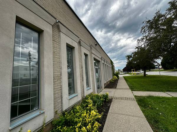 126 Commercial AVE #5, Ajax, ON L1S 2H5