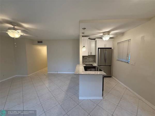 Pompano Beach, FL 33060,510 SW 15th St  #106