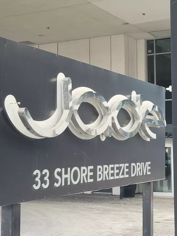 33 Shore Breeze DR #701, Toronto W06, ON M8V 0G1