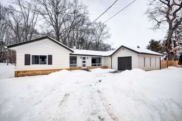 68 Twelve O'clock Point RD, Quinte West, ON K0K 1L0