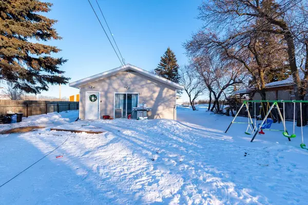 209 897 HIGHWAY, Marwayne, AB T0B 2X0