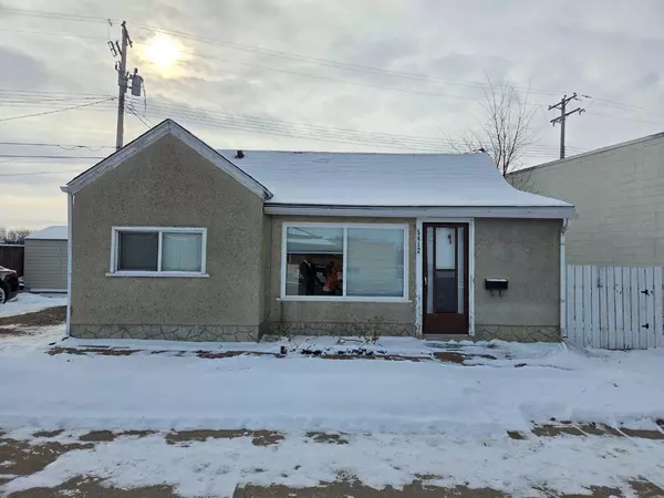 5412 50th AVE, Taber, AB T1G1M9