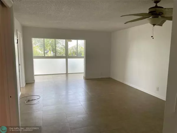 Fort Lauderdale, FL 33311,660 Tennis Club Dr  #407