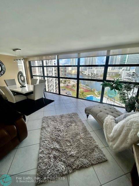 Hallandale Beach, FL 33009,200 Leslie Dr  #915