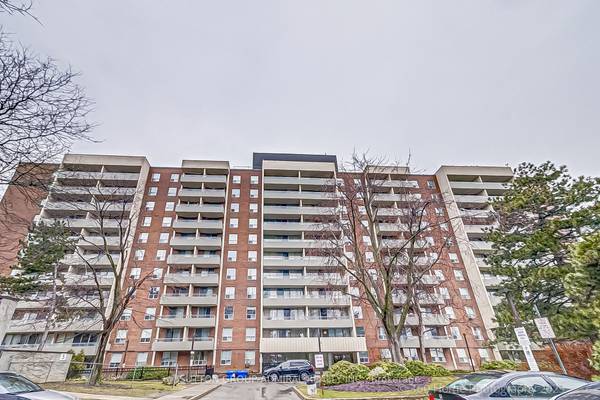 9 Four Winds DR #1113, Toronto W05, ON M3J 2S8