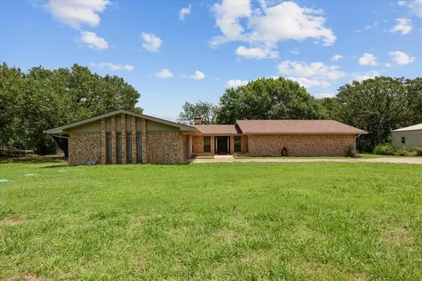 Denison, TX 75021,722 River Oaks Lane