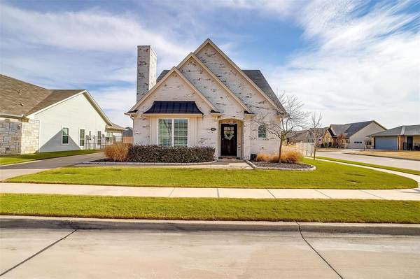 449 Heritage Trail, Burleson, TX 76028