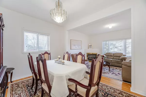 Pickering, ON L1V 6Y7,1595 Deerhurst CT