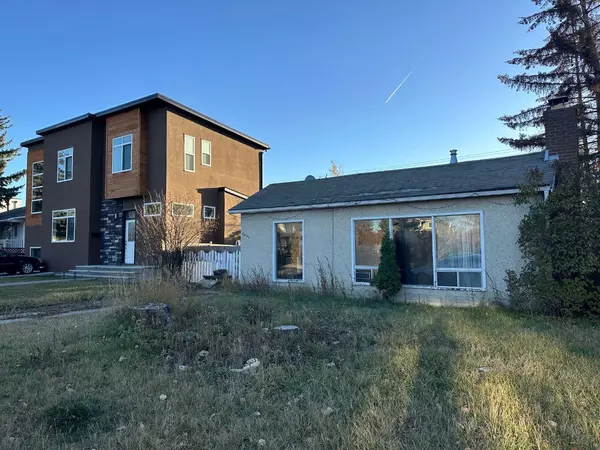 Calgary, AB T3B 2C7,6623 Bow CRES Northwest