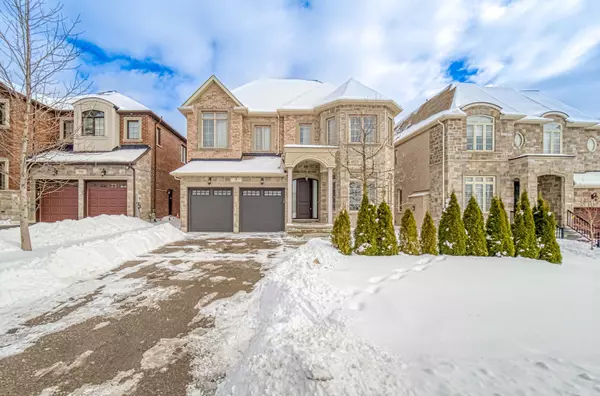 9 Anglin DR, Richmond Hill, ON L4E 3M5