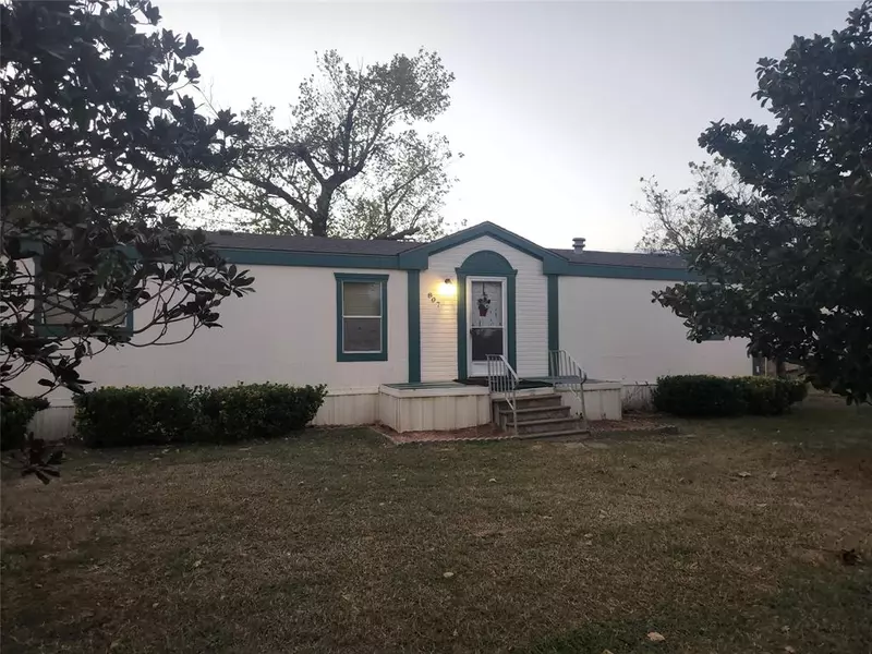 807 1st Street, Bridgeport, TX 76426