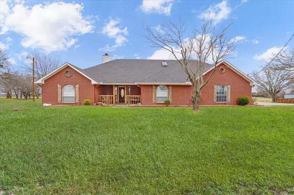 Bonham, TX 75418,588 County Road 1545