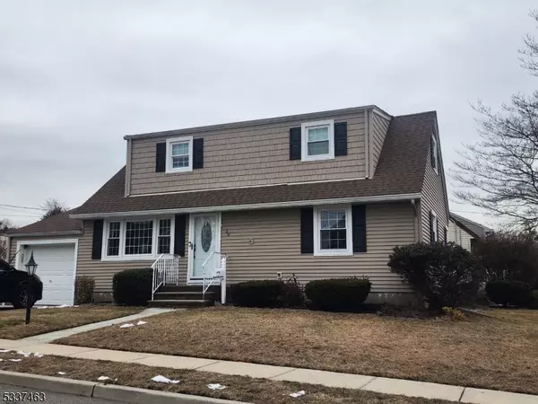 38 Mayfair Pl, Clifton City, NJ 07013