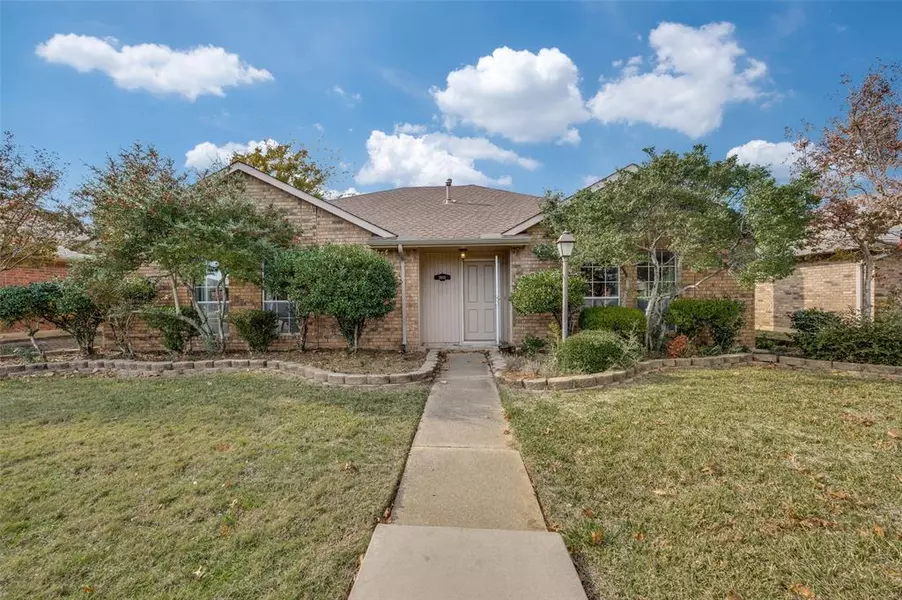 3905 Silver Maple Drive, Carrollton, TX 75007