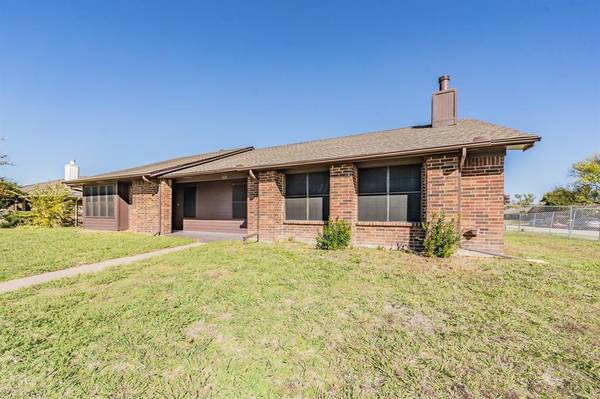 319 Shea Street, Garland, TX 75040