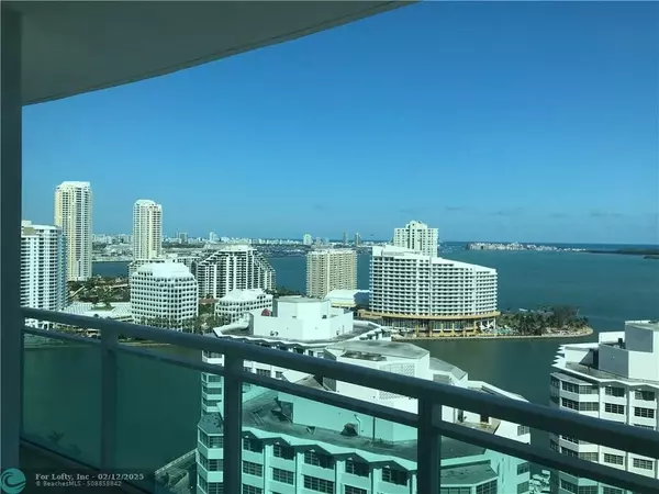 Miami, FL 33131,950 Brickell Bay Dr  #2611