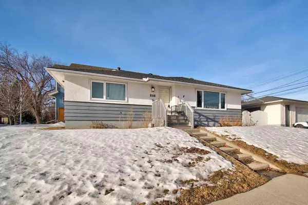 3203 9 ST NW, Calgary, AB T2K 1H1