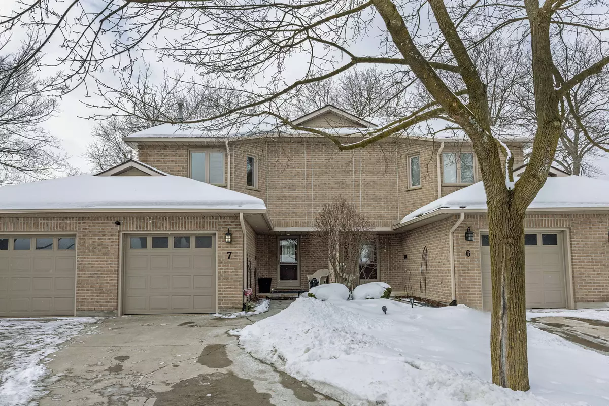 London, ON N5Z 4W9,70 Glenroy RD #7