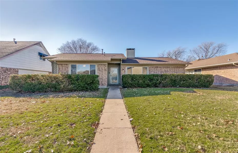 207 Aston Drive, Richardson, TX 75081