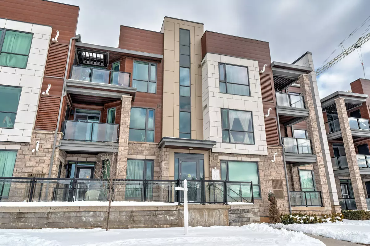 Oakville, ON L6M 1P5,2375 Bronte RD #311