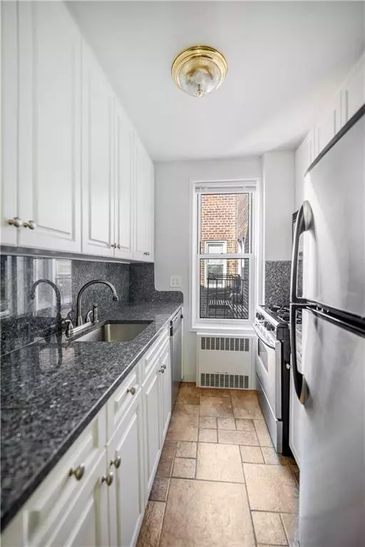 Brooklyn, NY 11229,3165 Nostrand AVE #6B