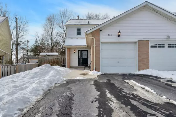 94 Courtleigh SQ, Brampton, ON L6Z 1J3