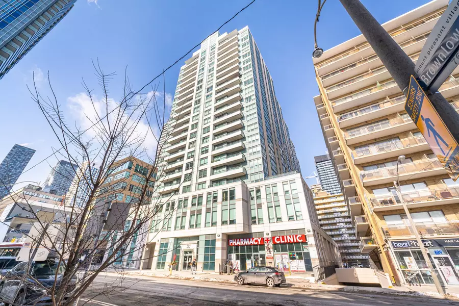 212 Eglinton AVE E #506, Toronto C10, ON M4P 0A3