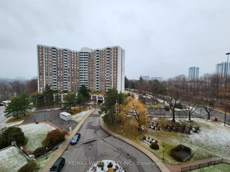 10 Edgecliff Golfway #1006, Toronto C11, ON M3C 3A3