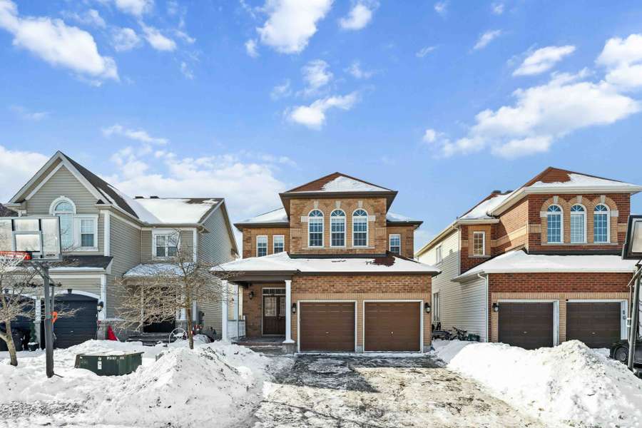 660 Anjana CIR, Barrhaven, ON K2J 0E2